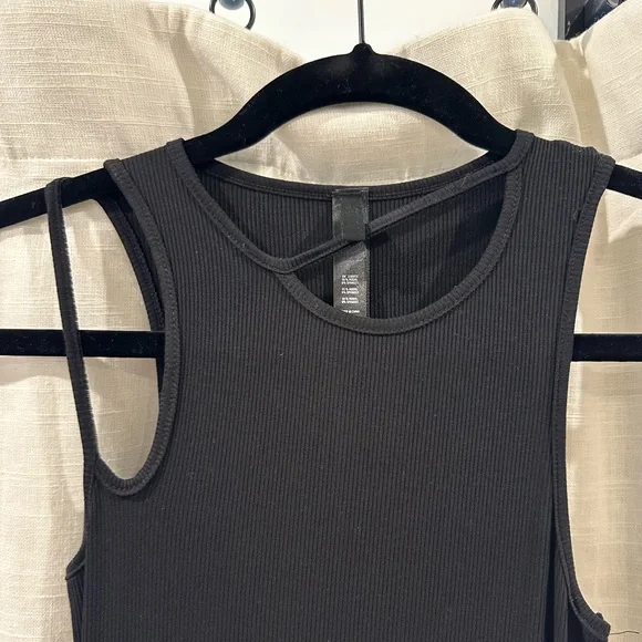 SKIMS Soft Lounge Cut Out Maxi - Picture 4 of 6